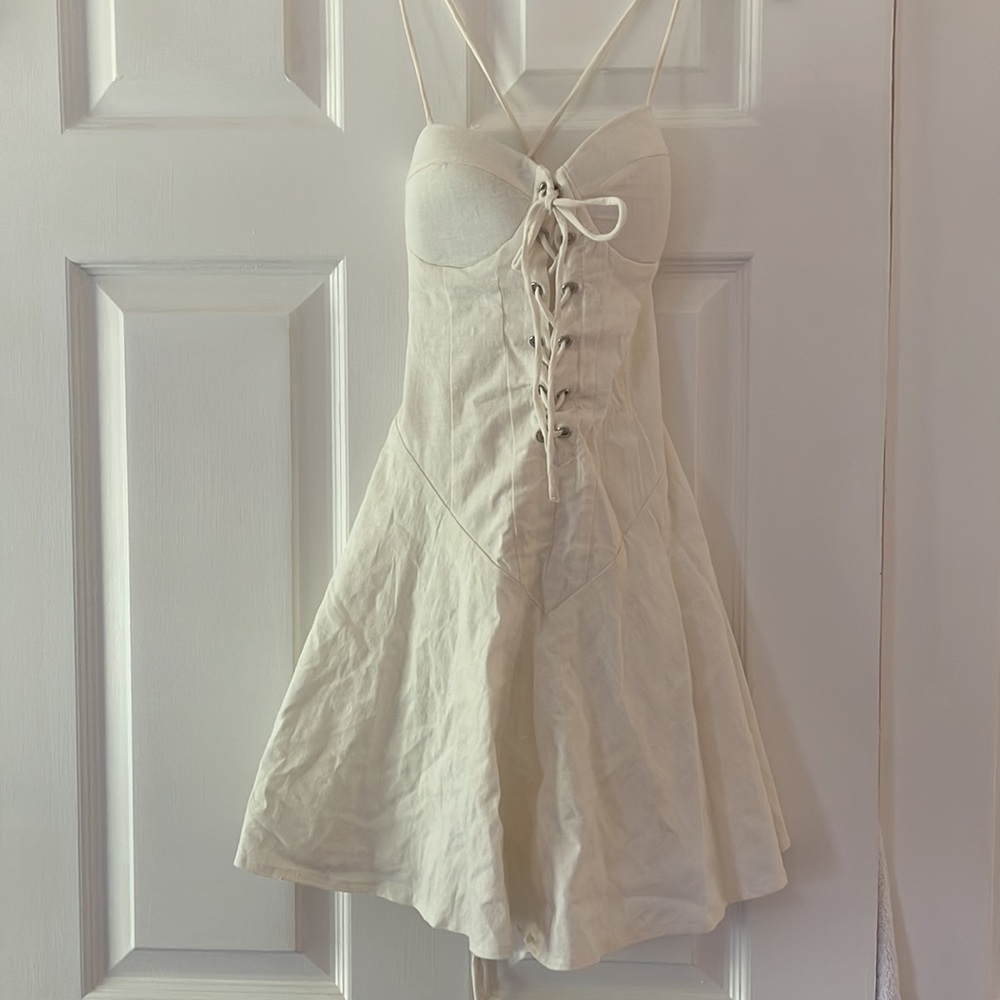 White mini dress - Picture 4 of 5